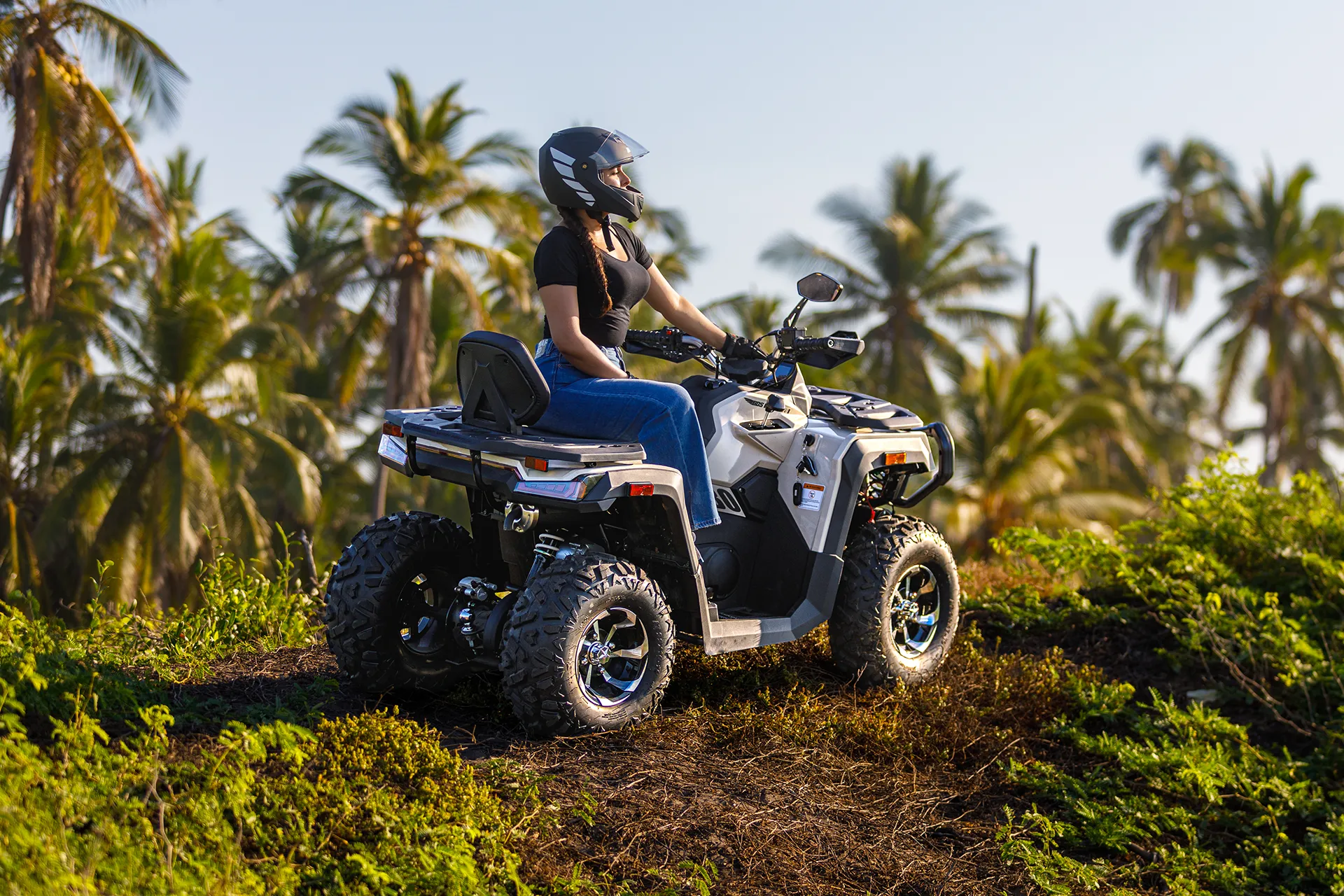 Mujeres bikers: Cómo vestir con seguridad y estilo