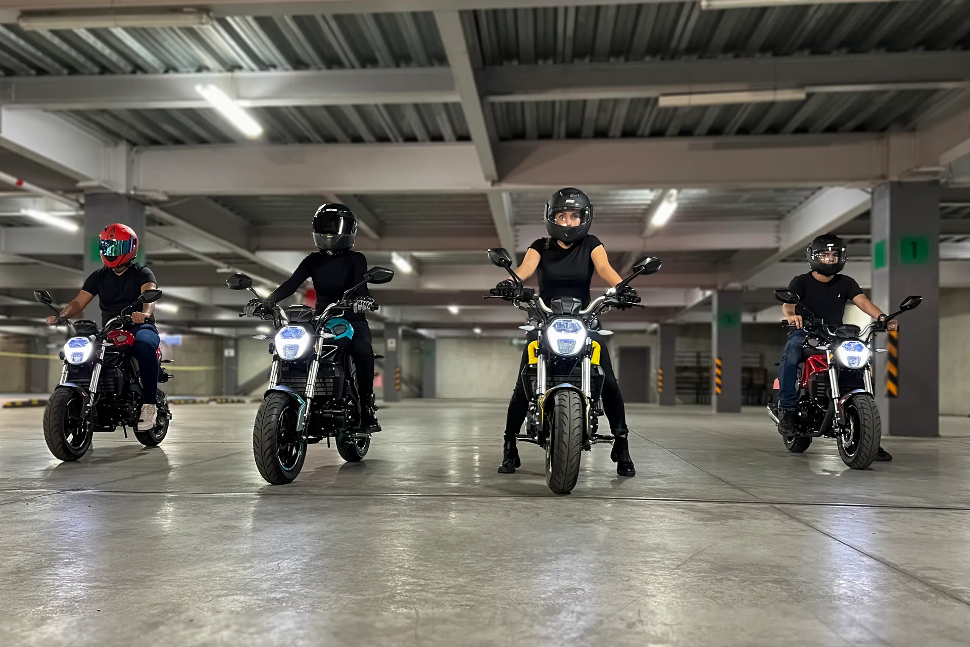 Consejos para manejar moto de noche