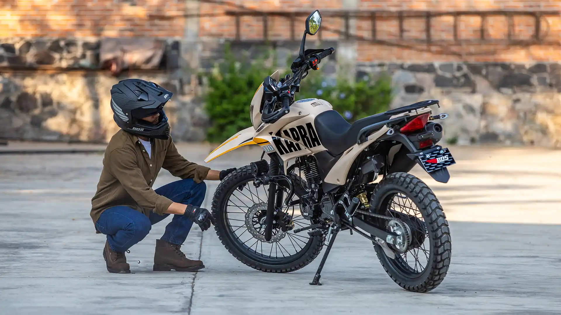 Revisión básica de moto antes de rodar: checklist de BDS Motos