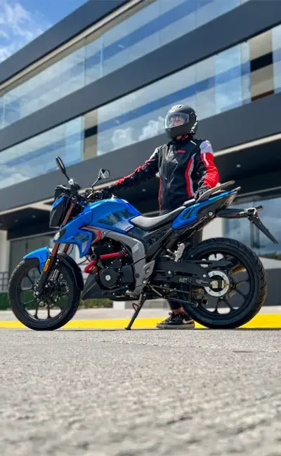 Moto Hawk 250 urbana ofrece un equilibrio perfecto entre potencia y eficiencia