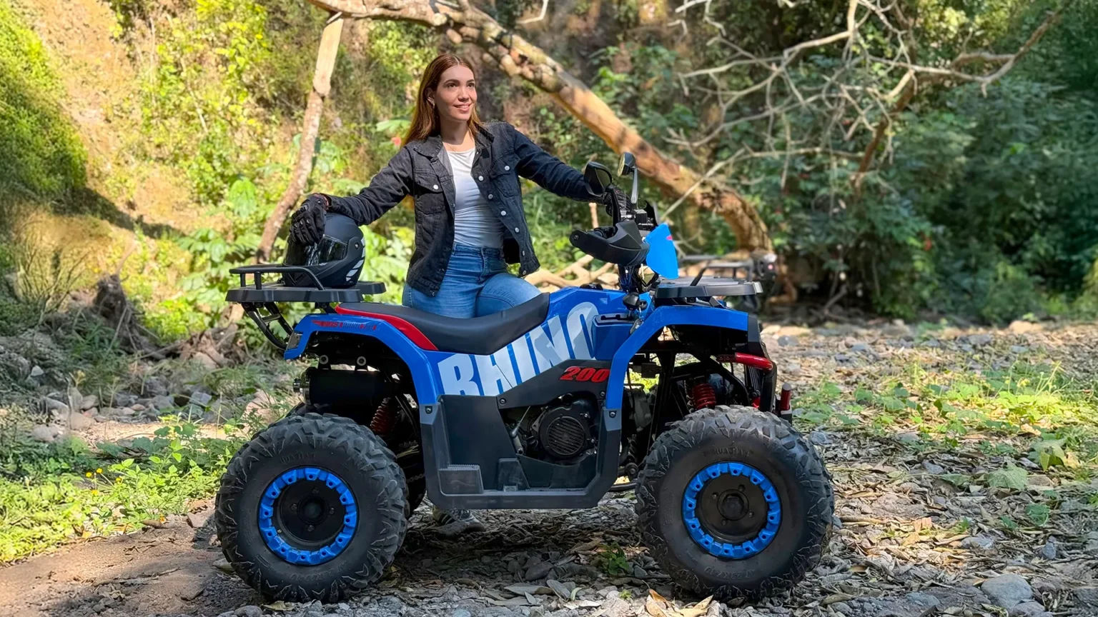 Cuatrimoto Rhino 200 BDS combina potencia, estabilidad y tecnología para tus aventuras.